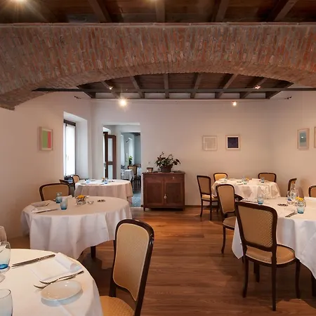 Vecchia Osteria Seseglio Hotel